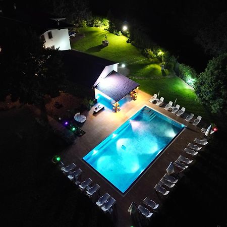 Villa Vitti'S - Verona Est Camping 산 마르티노 부온 알베르고 외부 사진