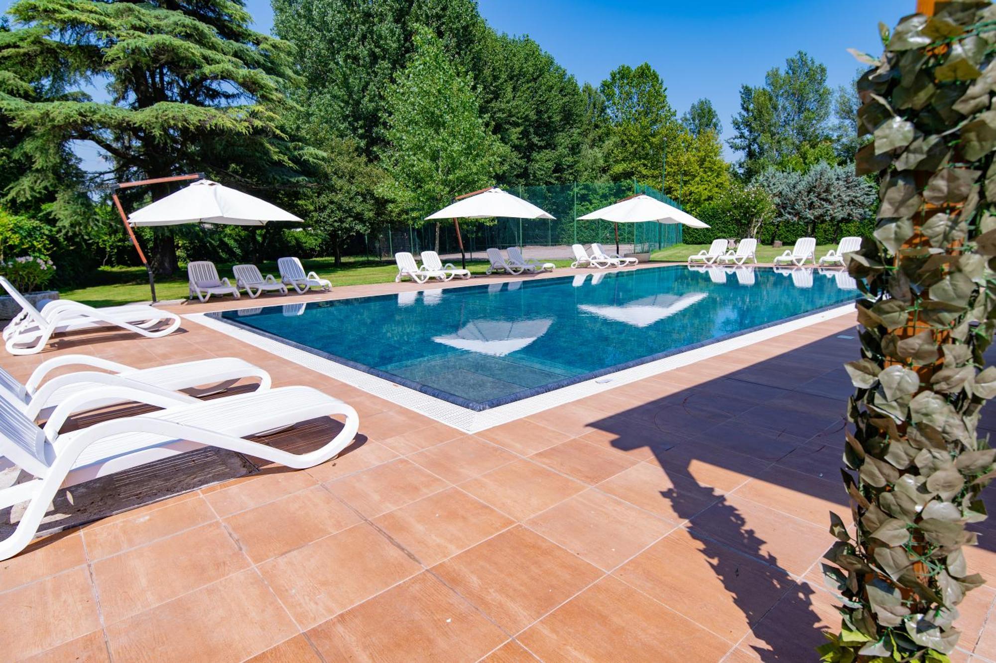 Villa Vitti'S - Verona Est Camping 산 마르티노 부온 알베르고 외부 사진